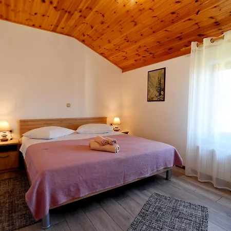 佩里奇公寓酒店 * 奥帕提亚